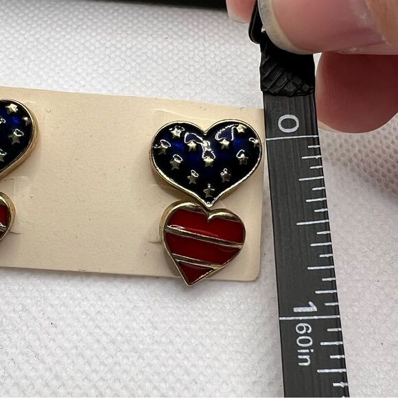 🍭4/$20 Stars and Stripes enamel heart post earring set - Picture 4 of 4
